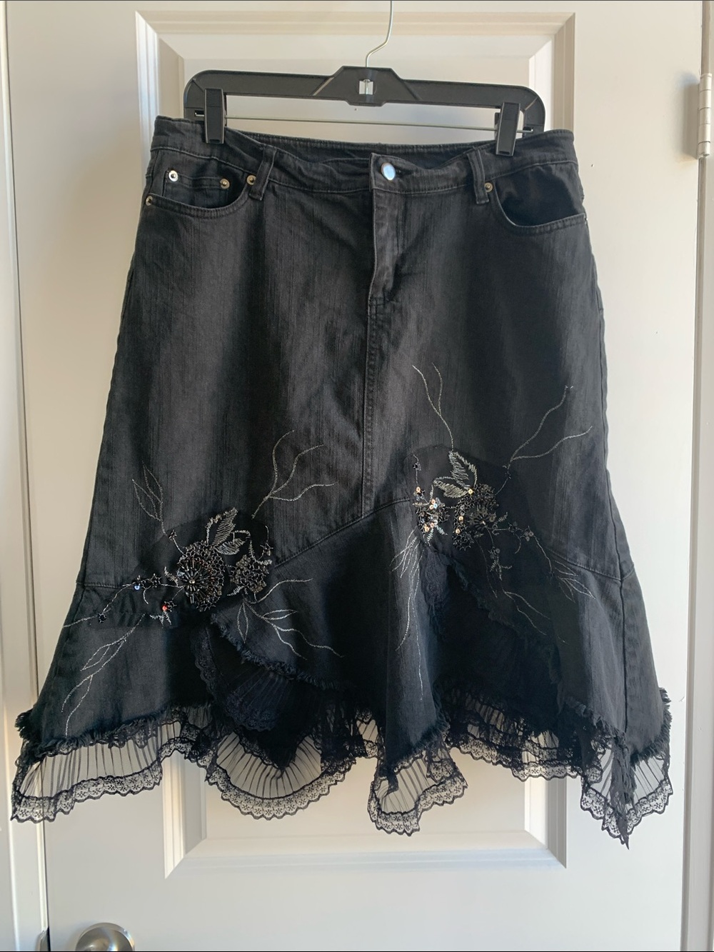 Simon Chang Y2K whimsical Black Embroidered Sequin A-Line Skirt with Lace & Trim